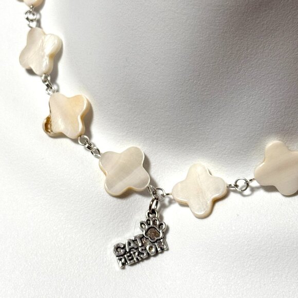 White Mother of Pearl Clover Beaded Short Necklace +Cat Person Paw Print Pendant - Picture 1 of 13